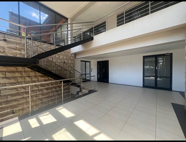 494M² OFFICE TO LET IN MEYERSDAL NATURE ESTATE